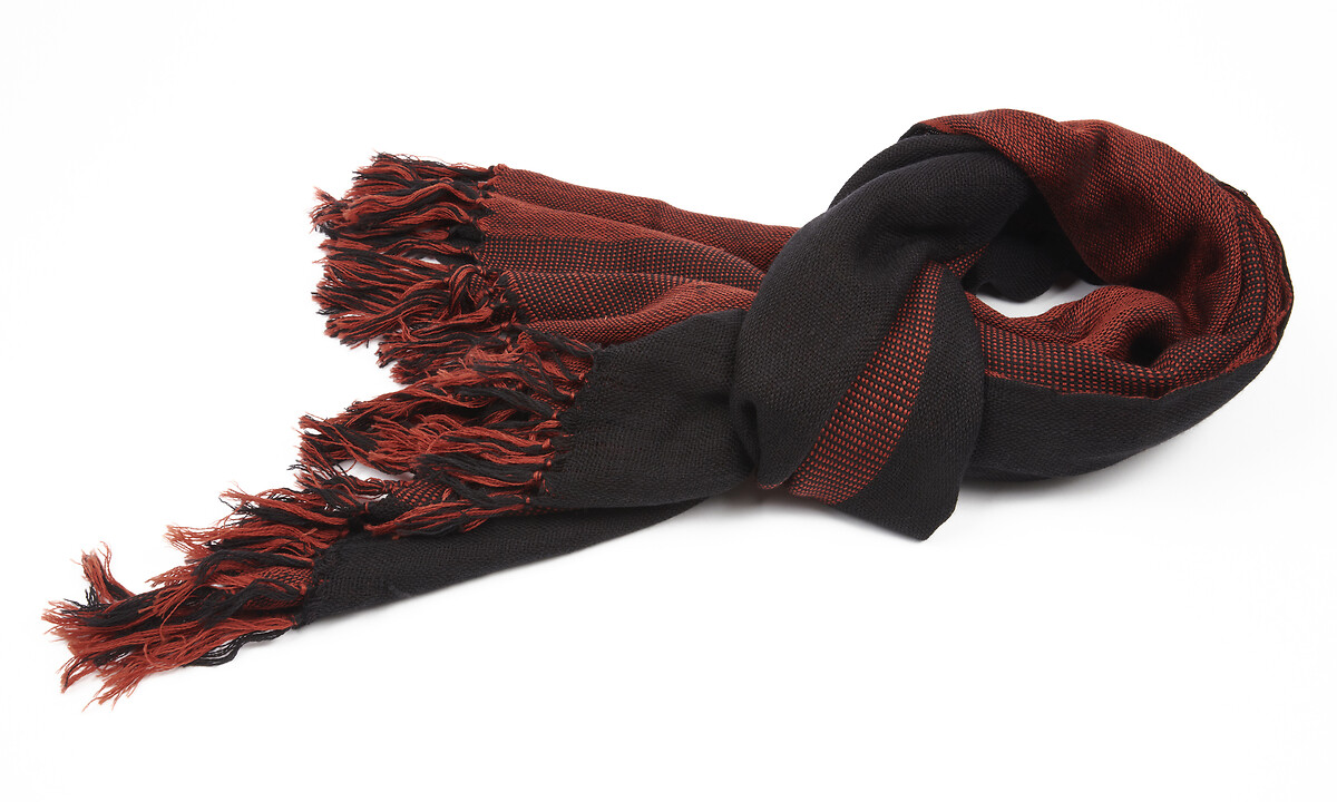 Foulard en laine rouge et noir